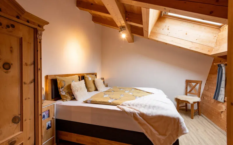 narzenhof_baernstetten_31_st_johann_12_2024_appartement_modern_alps_schlafzimmer_2.jpg